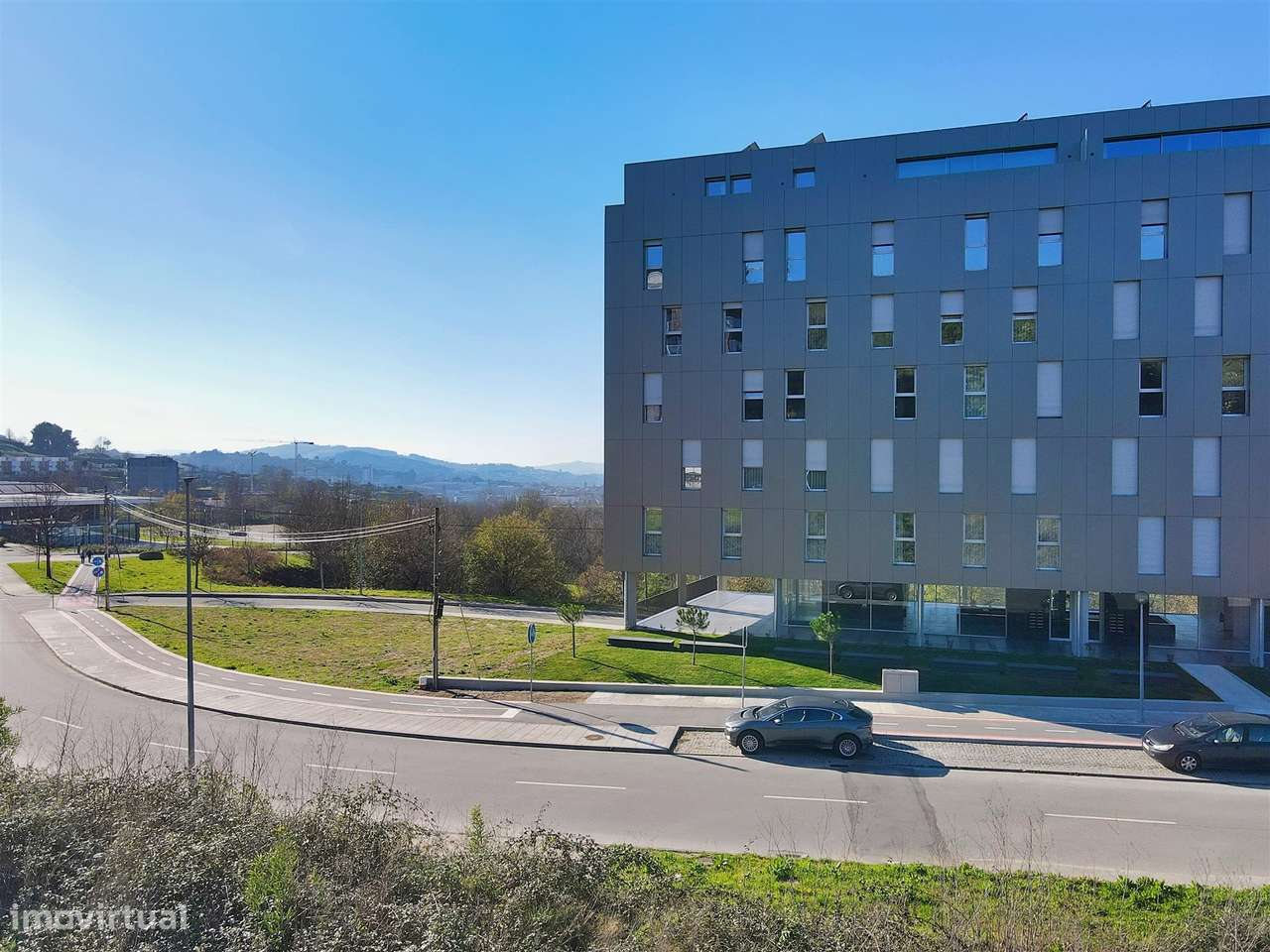 Terreno com 1675 m² - Grande imagem: 1/3