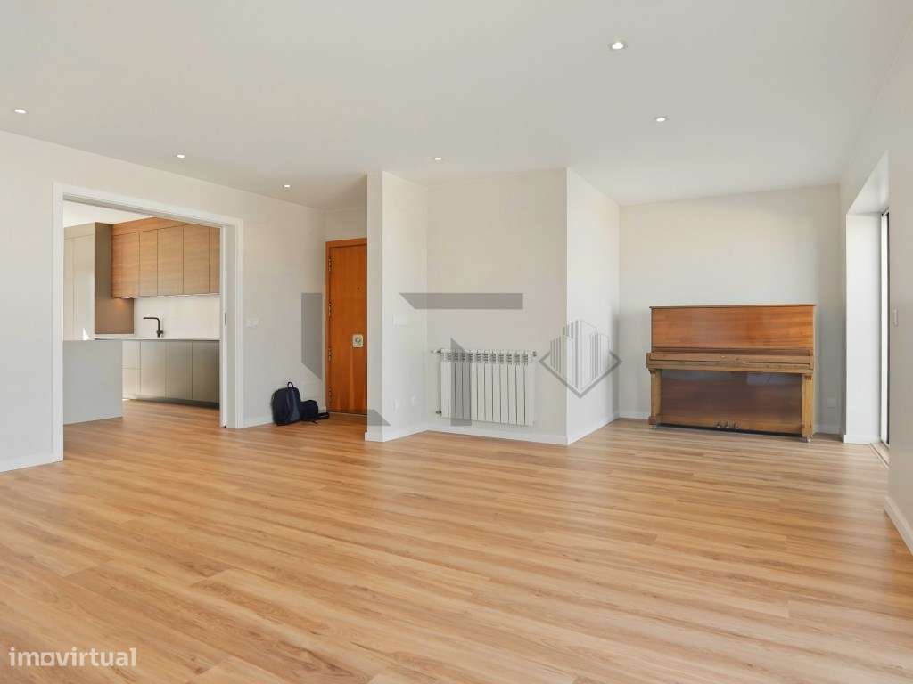 Penthouse T3 (possível T4) com Terraço, plena vista Rio e Garagem, ...-7
