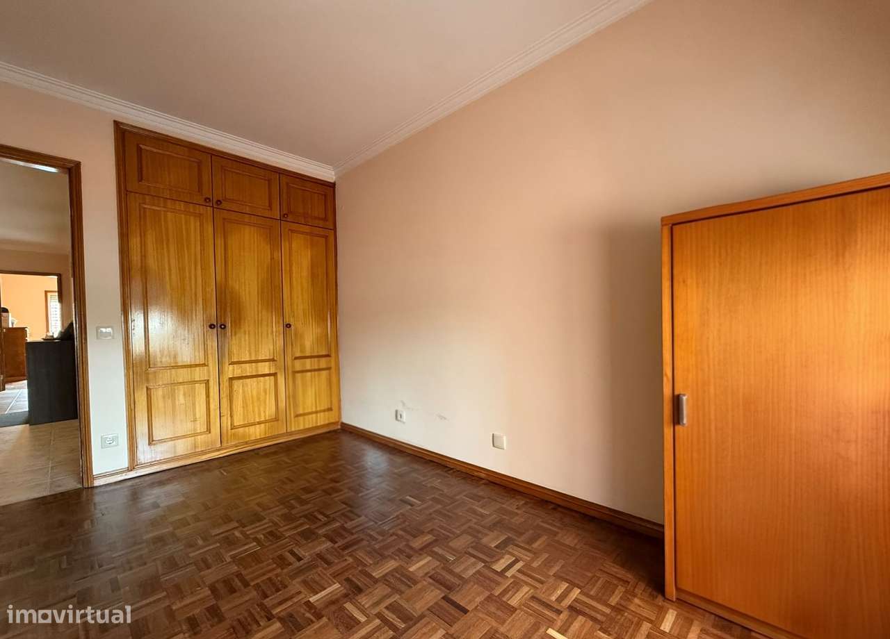 Apartamento T3 em Ovar com garagem fechada-7