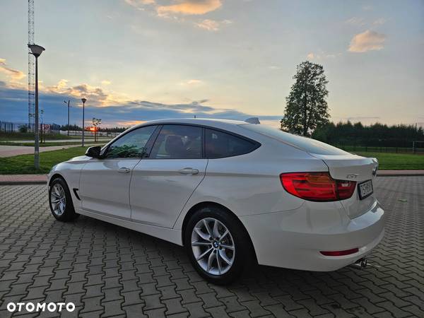 BMW 3GT 325d GT Sport Line - 4