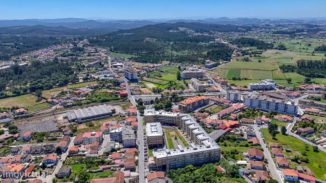 Apartamento T3 com varanda e Box fechada-33
