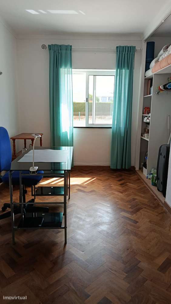 Moradia T9 Isolada com Jardim em Sagres-21