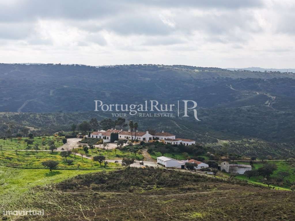 Herdade de Caça Maior com 1000 Hectares + 4 Apartamentos + Anexos-6