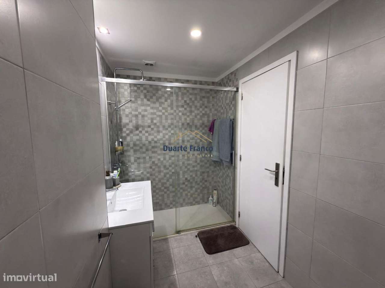 Apartamento T3 c/varanda leça do balio-16