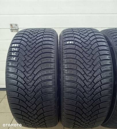 235/45R18 081 FALKEN EUROWINTER HS01. DEMO - 2