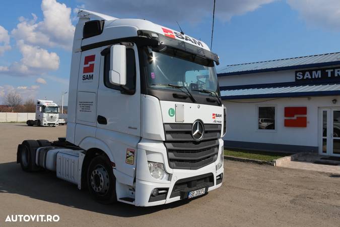 Mercedes-Benz Actros - 1