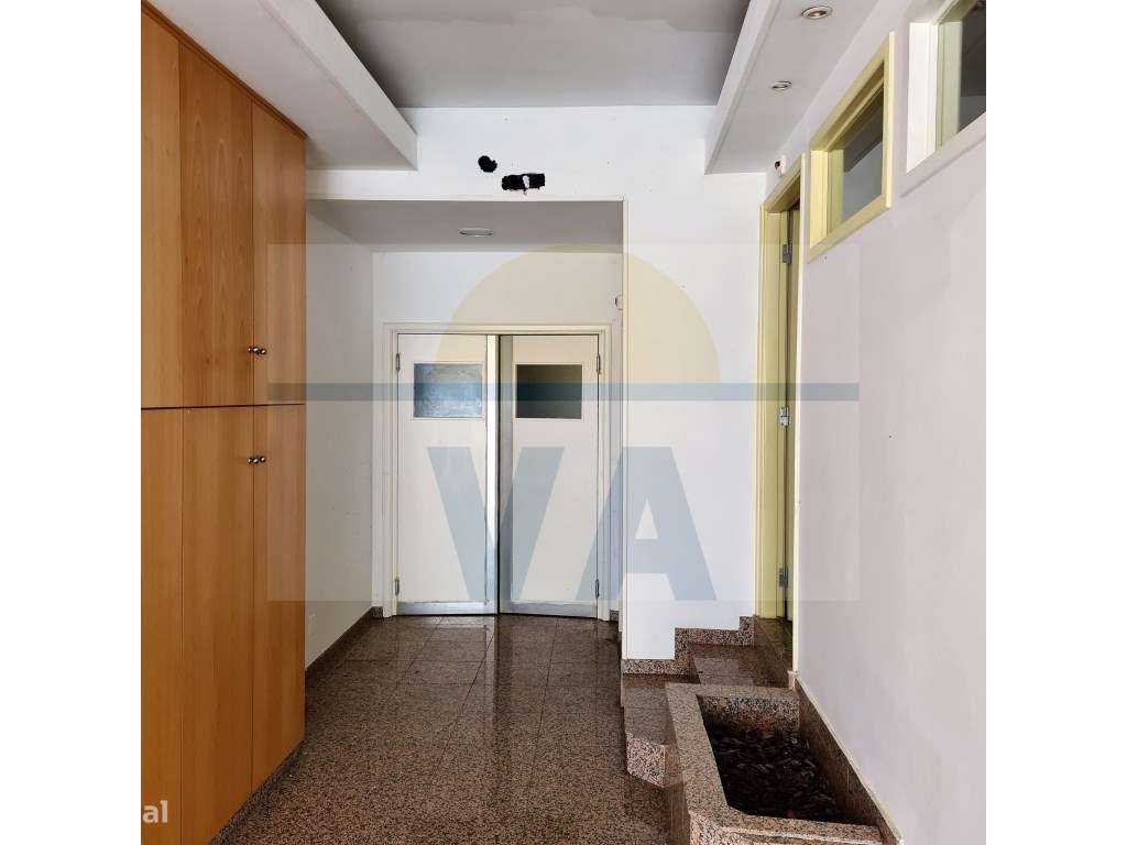 Espaço Comercial Campanhã - Grande imagem: 2/6