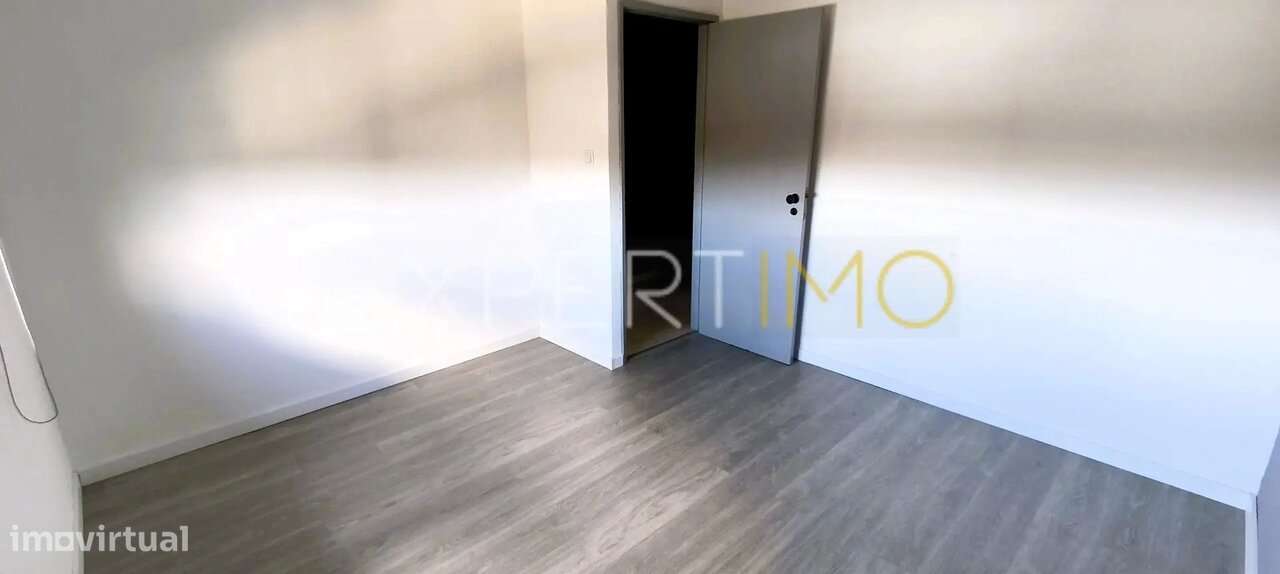 Apartamento T3 Renovado em Moradia Bi-Familiar – Bragança - Grande imagem: 3/8