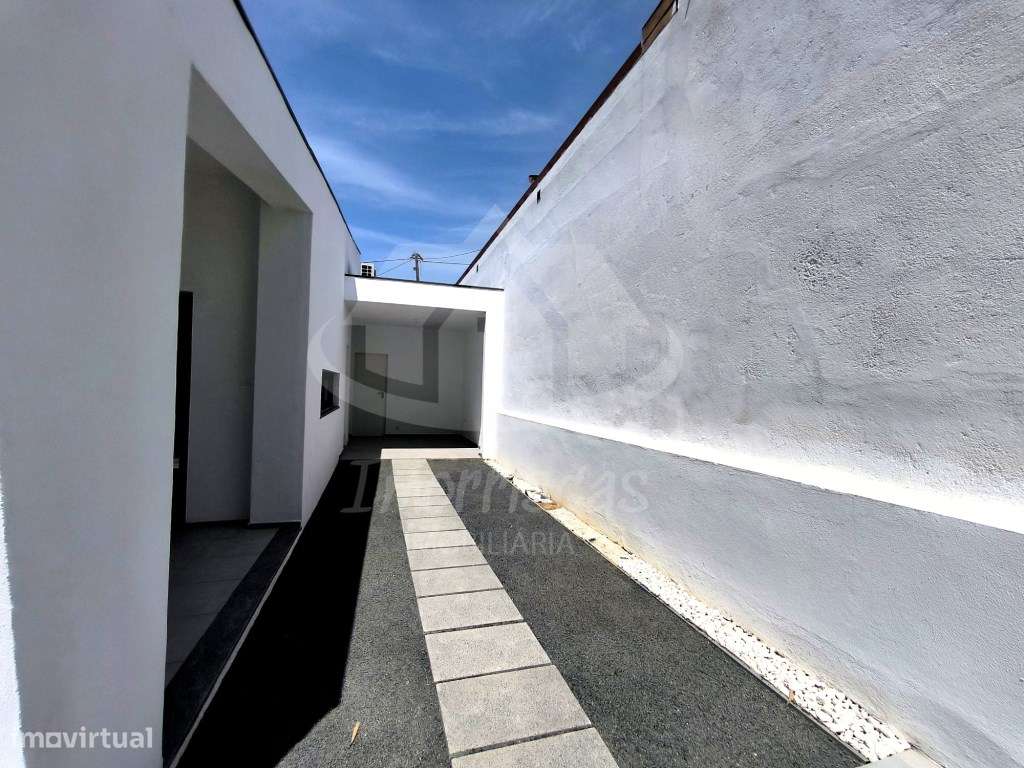Moradia térrea V3 com piscina e excelente localização no Alto do Ín...-10