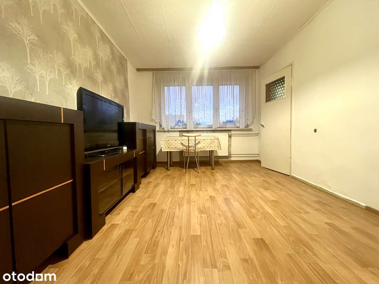 Dwupokojowe, 1 piętro z ogrzewaniem z sieci w dobrej cenie.-10