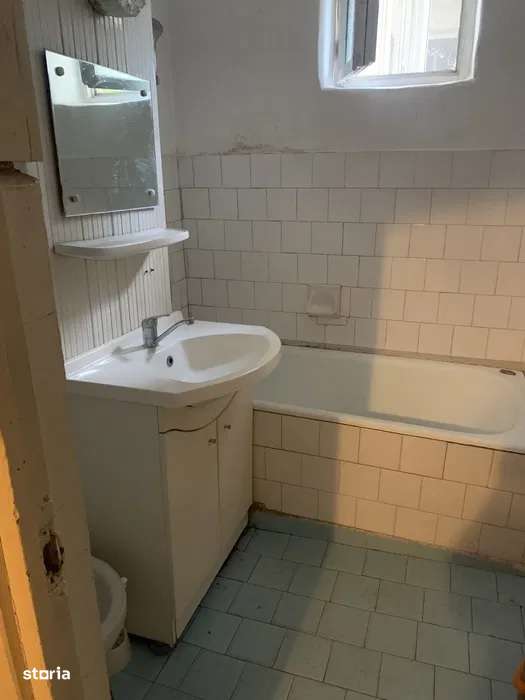 Apartament generos + garaj și 2 beciuri-Str. Vișinilor, Zalău - Imagine principală: 5/7