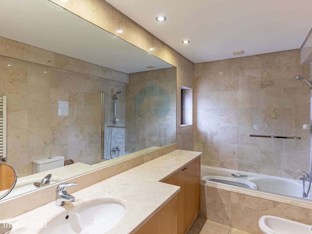 Moradia T5 em Vilarinha-44