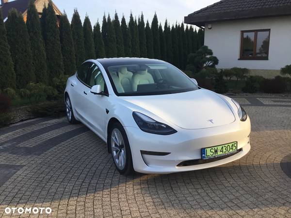 Tesla Model 3 Standard Reichweite Plus Hinterradantrieb - 4