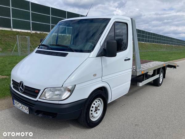 Mercedes-Benz Sprinter - 1