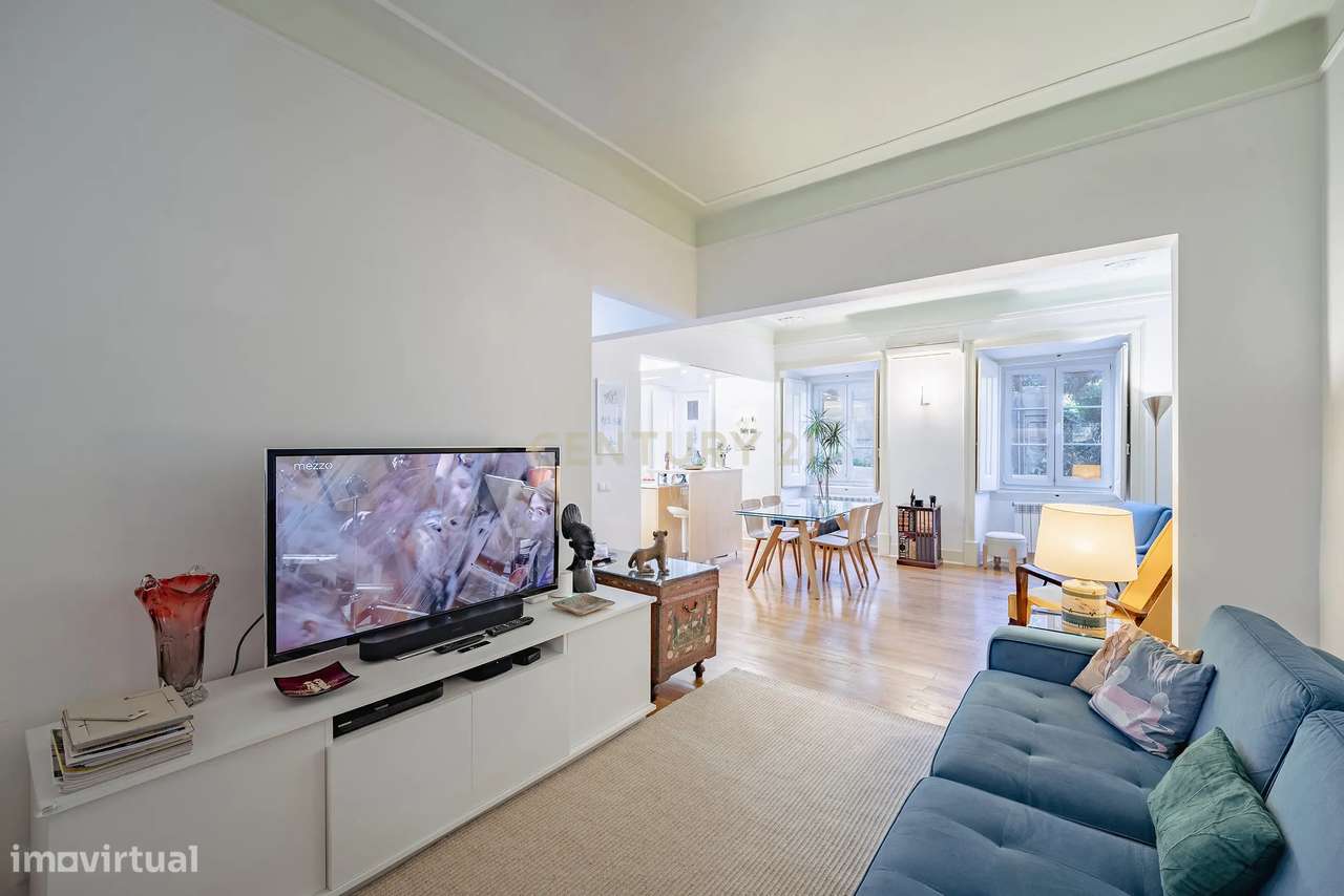 Elegante Apartamento T3 Renovado no Centro Histórico de Lisboa – Rua d-23