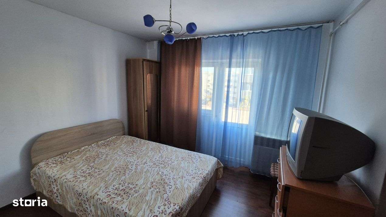 Vanzare apartament 3 camere, et. 2, in Rovinari, str. Plopilor-4