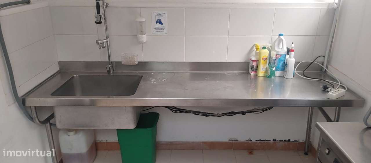 Trespasse de estabelecimento pronto a funcionar-14