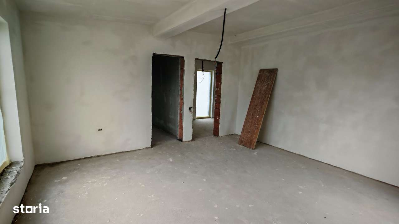 Vila LUX Parter+Etaj(stil mediteranean) in Stupini zona Plugarilor-13