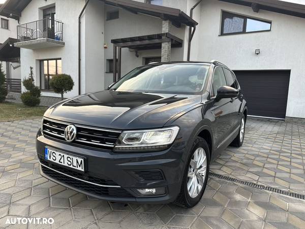 Volkswagen Tiguan - 1