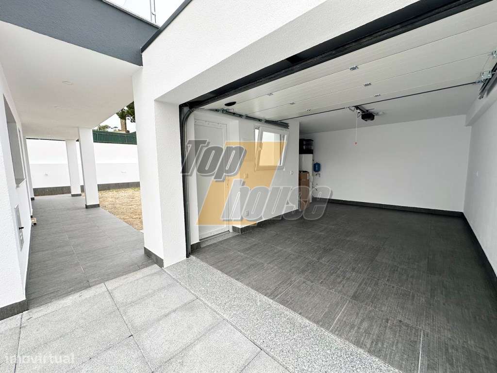 Moradia Isolada T4 Sobreda-29