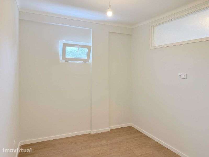 Apartamento com 2 quartos no Fluvial a 100m do Douro, com varanda. - Grande imagem: 4/12