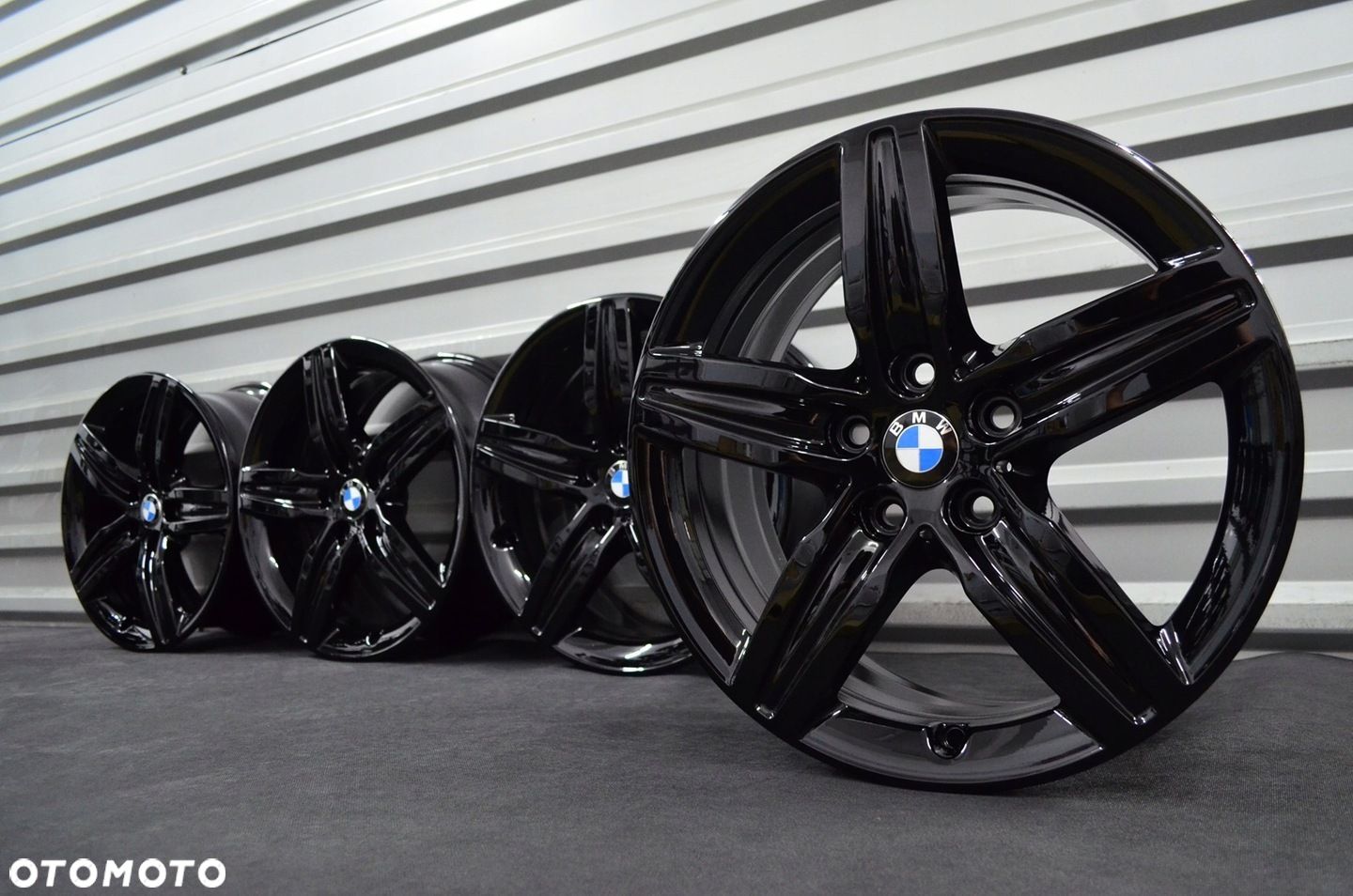 Felgi 5x112 R17 BMW F40 F44 F45 F46 Styling 379 - 1