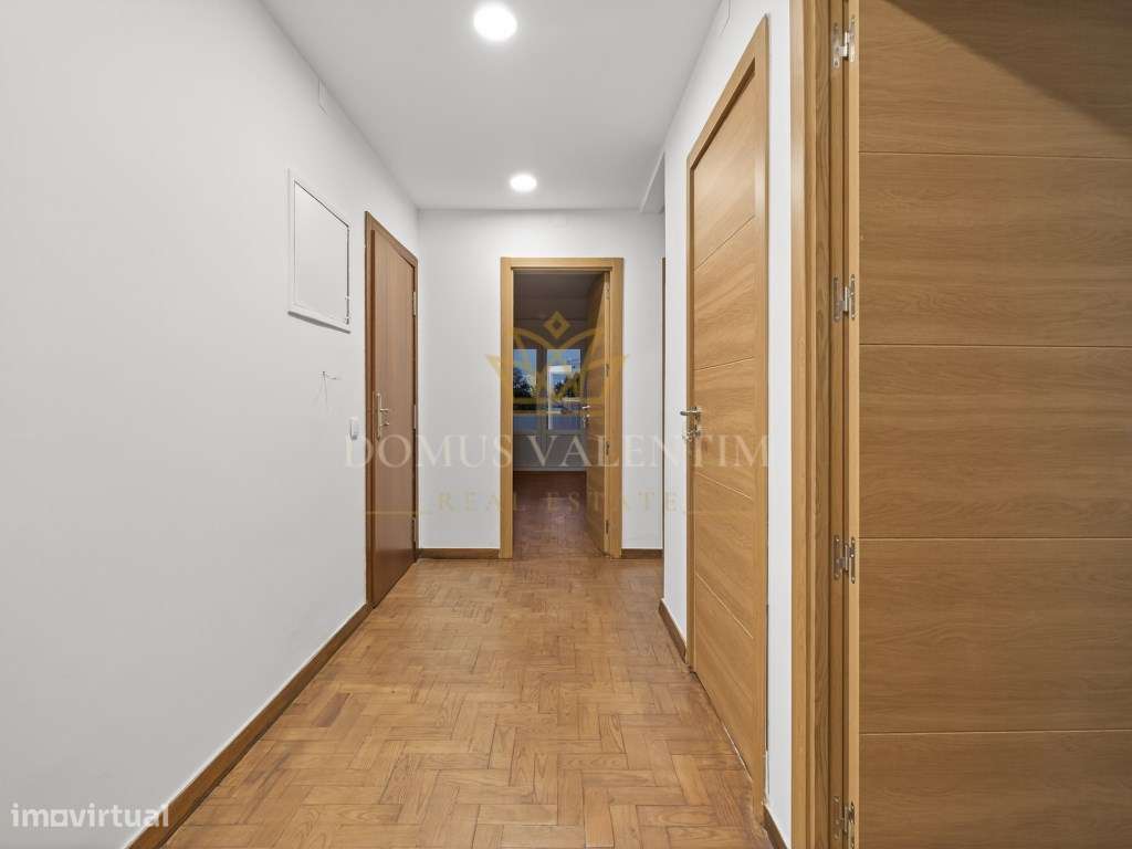 Apartamento T3 Parcialmente Remodelado - Setúbal-2