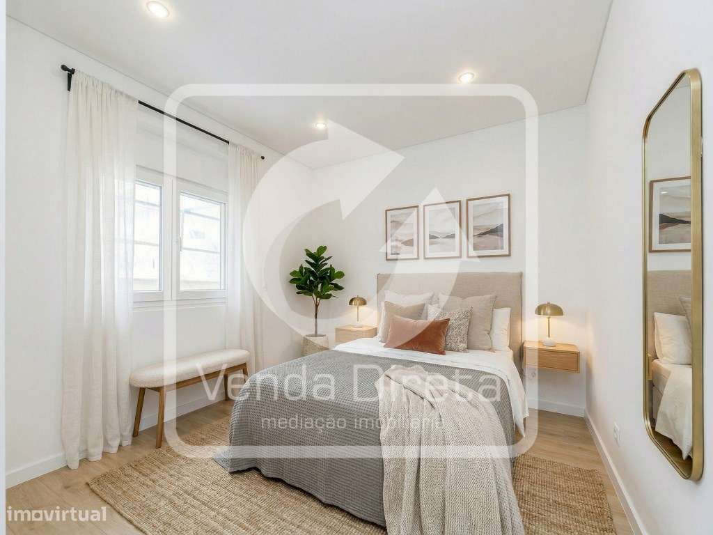 Moradia T4 Duplex com Logradouro perto da Estação Fluvial do Barreiro.-7