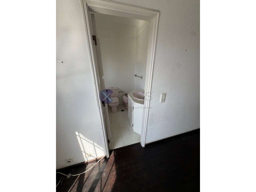 Moradia T5 com 238 m2 e terreno de 330 m2, no Cobre, Cascais-24