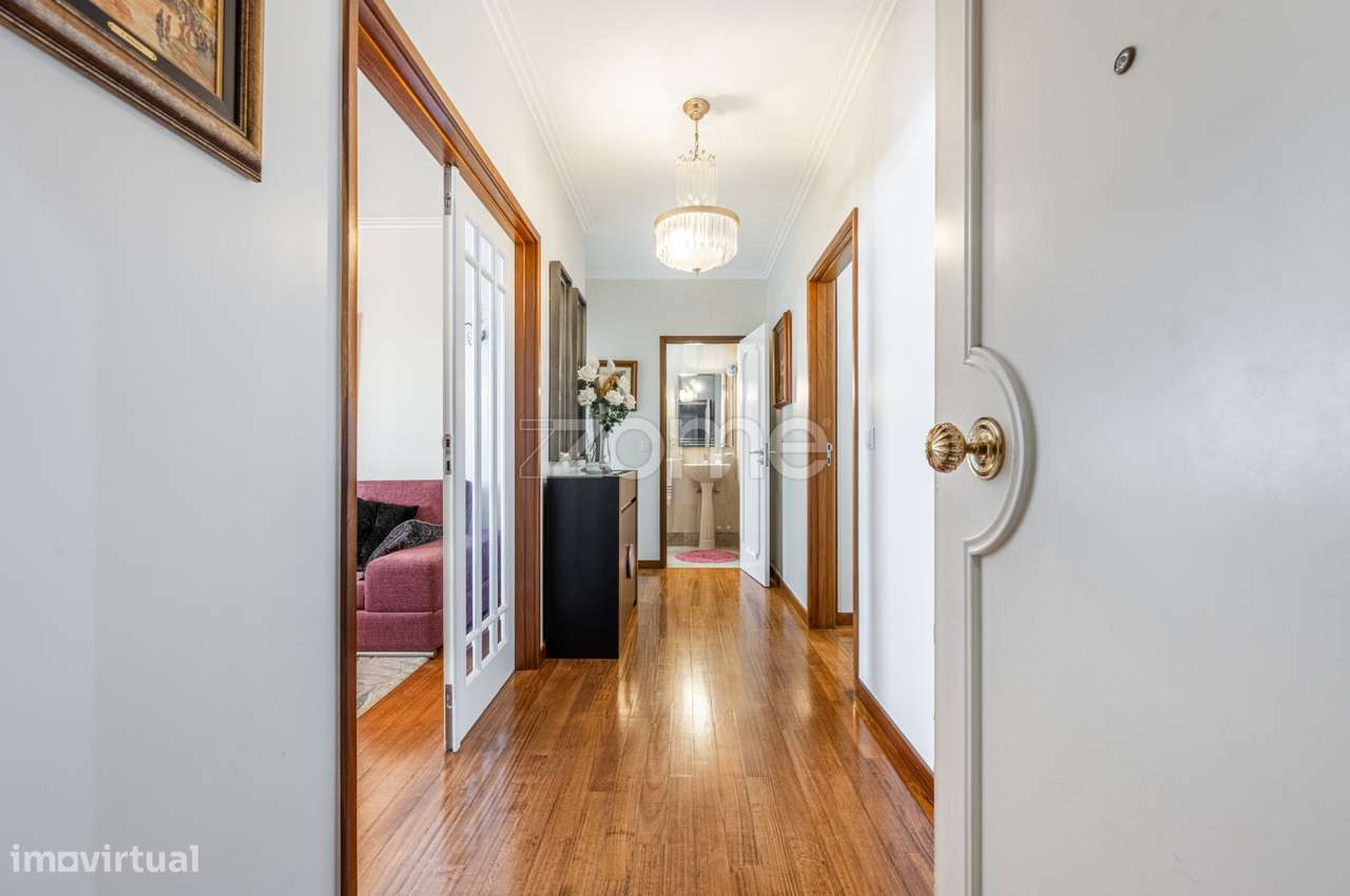 Apartamento T3 com Varandas e Vista Mar na Póvoa de Varzim - Grande imagem: 2/24