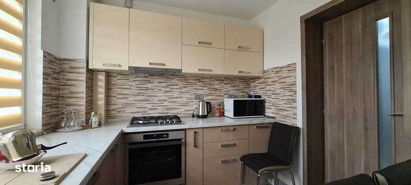 Vand Aparmament 3 camere - Imagine principală: 4/5