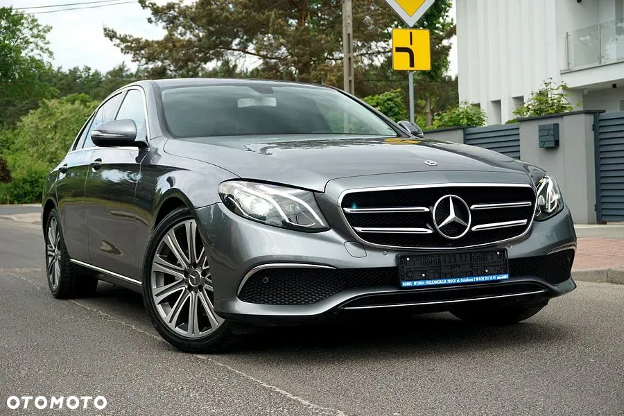 Mercedes-Benz Klasa E 220 d 9G-TRONIC Exclusive - 5