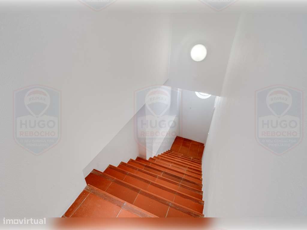 Moradia T3 no Centro Histórico de Évora Renovada-19