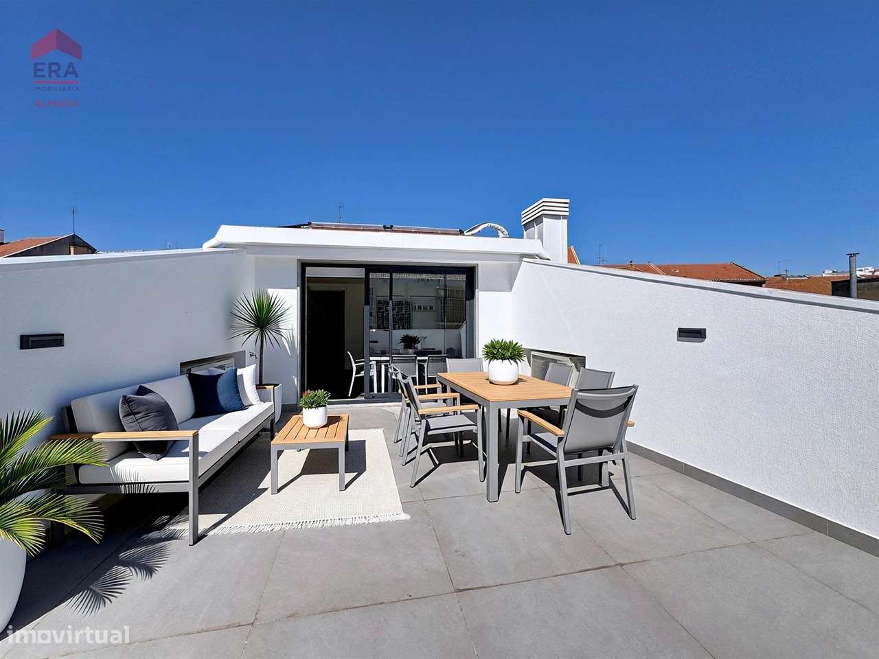 Moradia T5 em Almada, 5 suites Garagem Arrecadação - Grande imagem: 4/44