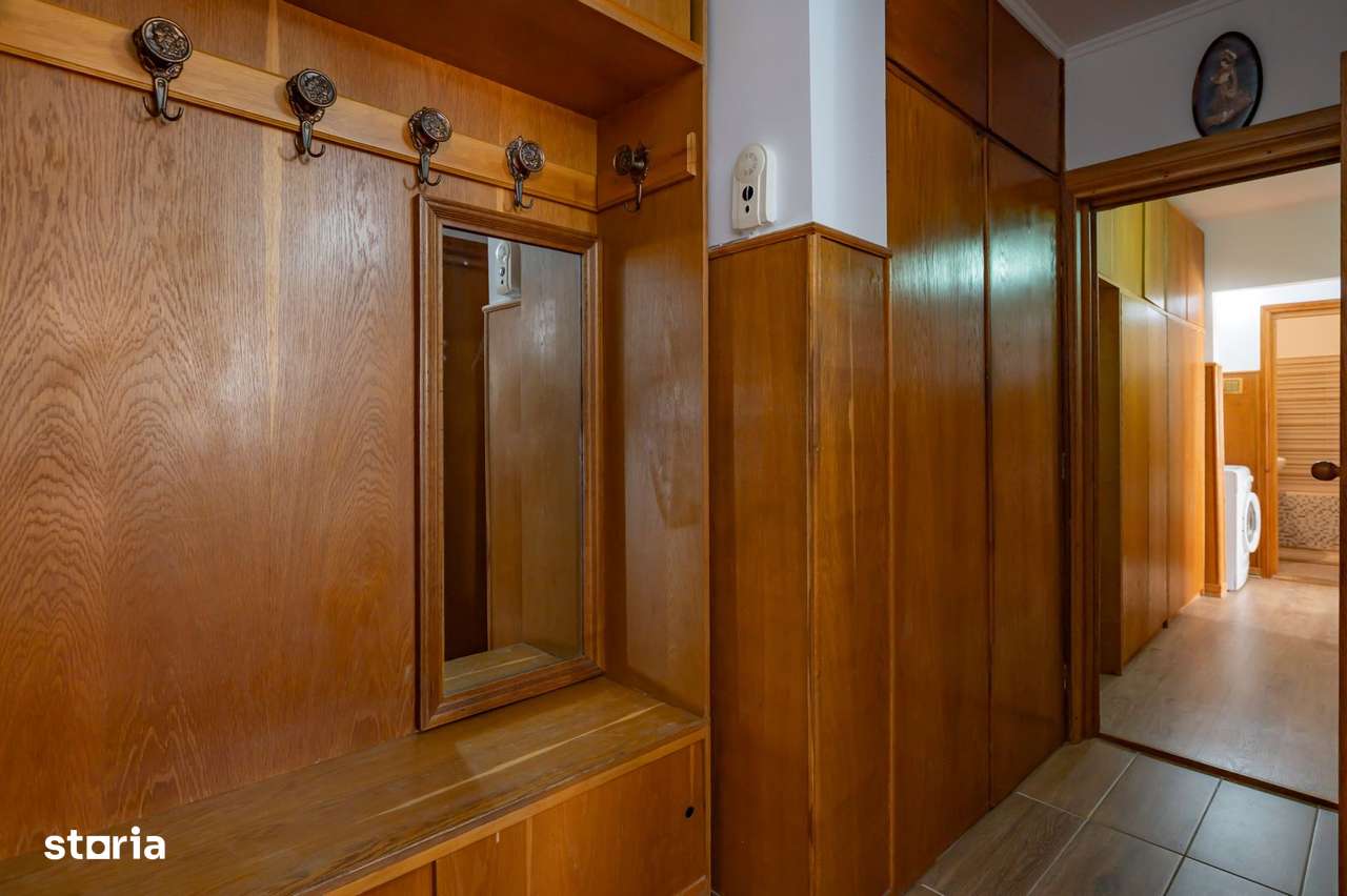 Inel 2 – Dezrobirii – 3 camere decomandate, 2 băi, etaj 3/4, bloc 1987-16