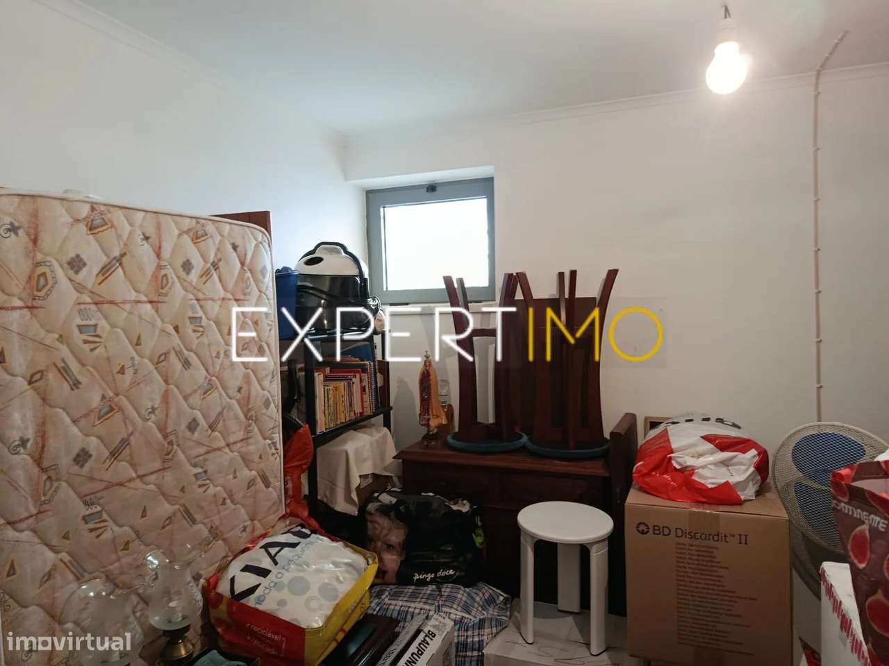 Apartamento T2 R/C mobilado, com varanda e arrecadação-21