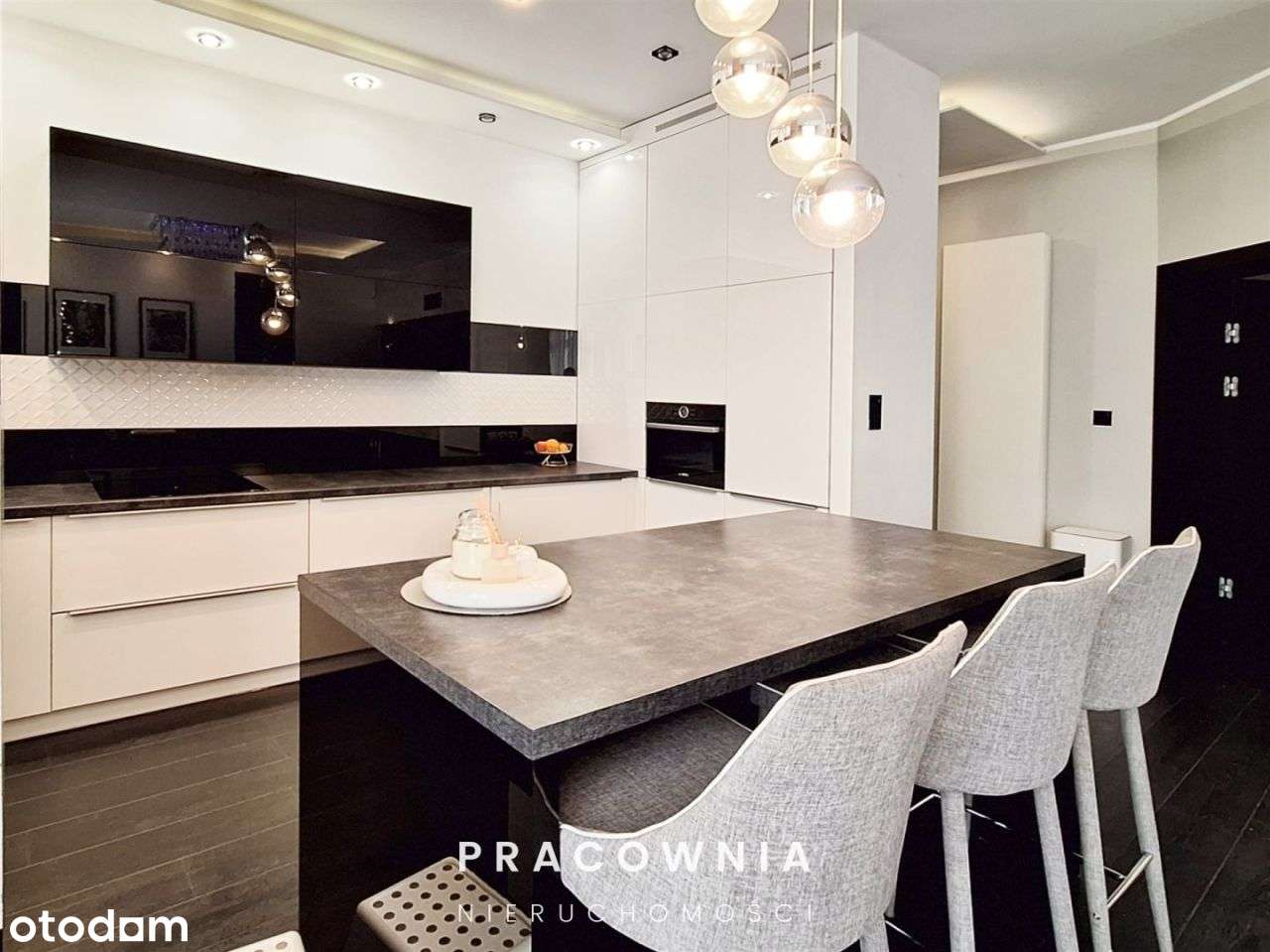 Komfortowy apartament w centrum - Pełny obrazek: 4/12