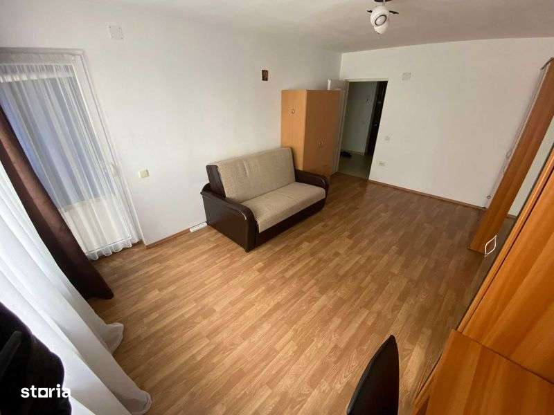 Inchiriez apartament cu o camera - Imagine principală: 4/8