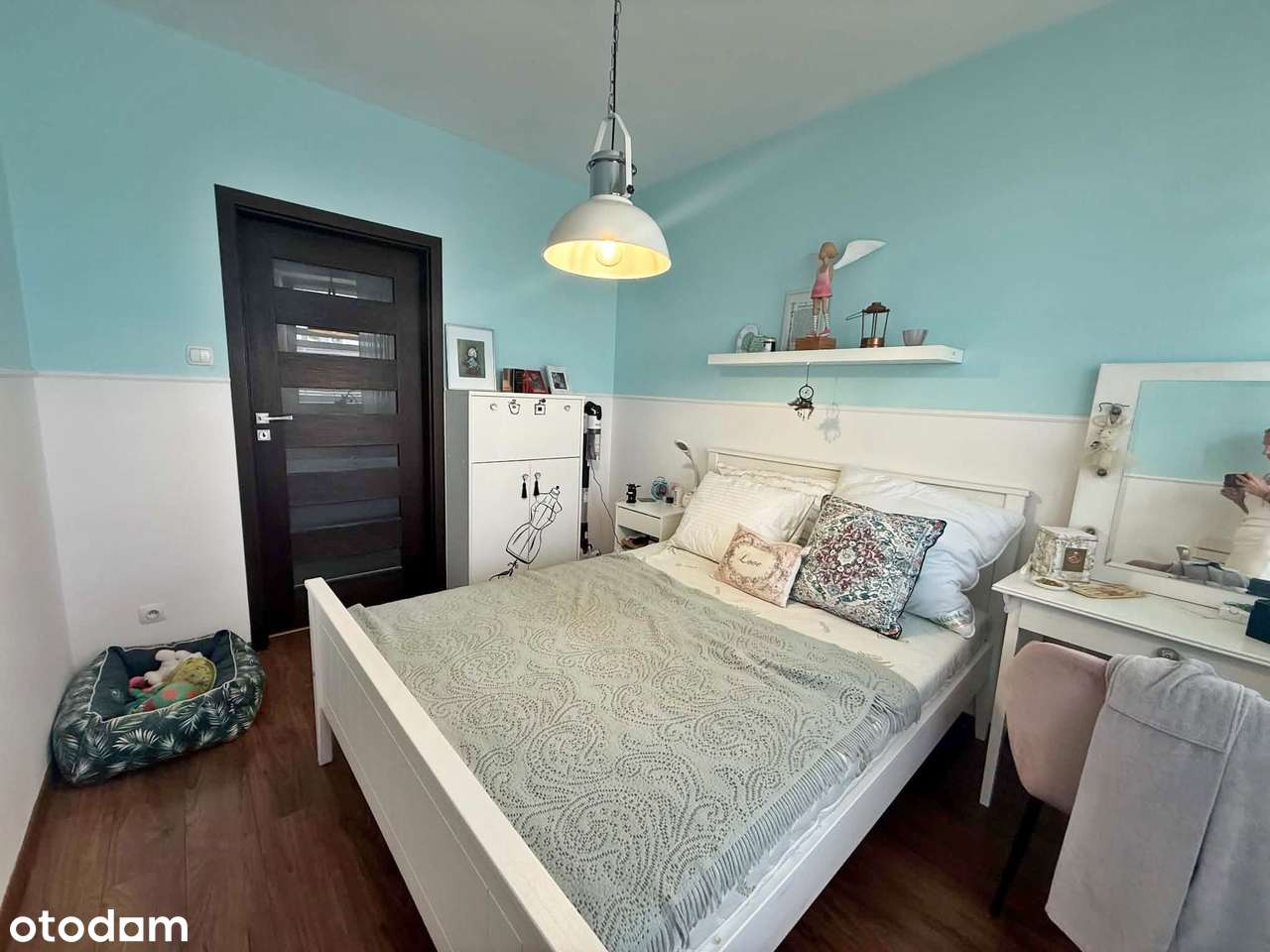 Nowy zawiszów- przestronne 2 pok, balkon, niski czynsz-1