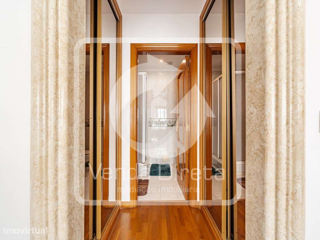 Apartamento T3 com estacionamento - Fidalguinhos, Barreiro-22