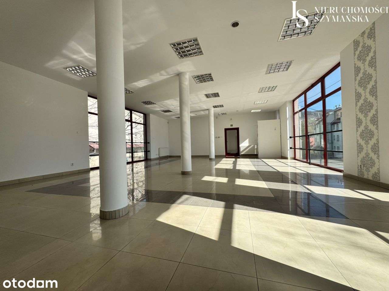 Nieruchomość komercyjna w doskonałej lokalizacji w-11