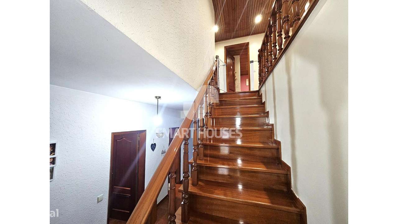 Moradia T4 Poços c/ terreno-17