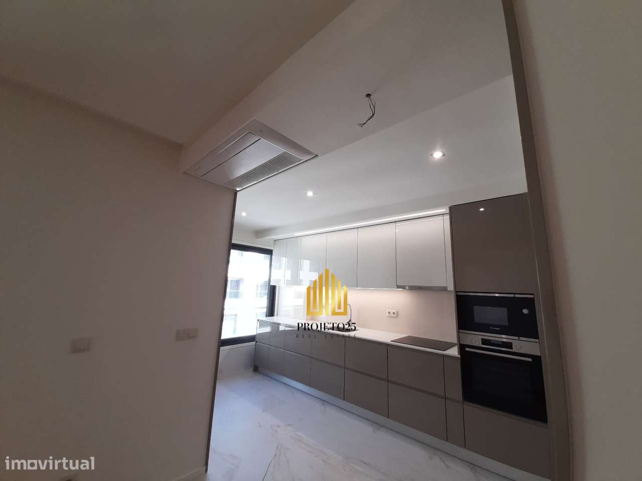 T3 NOVO de Luxo com área bruta de 170m2, junto ao centro e ao Metro!-19