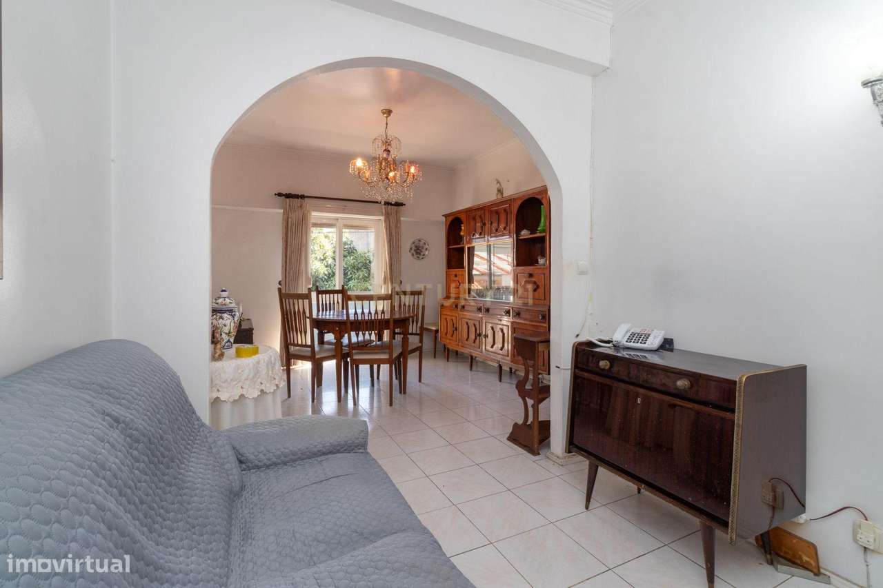 Oportunidade única de investimento em Odivelas – 50% de prédio em prop-20