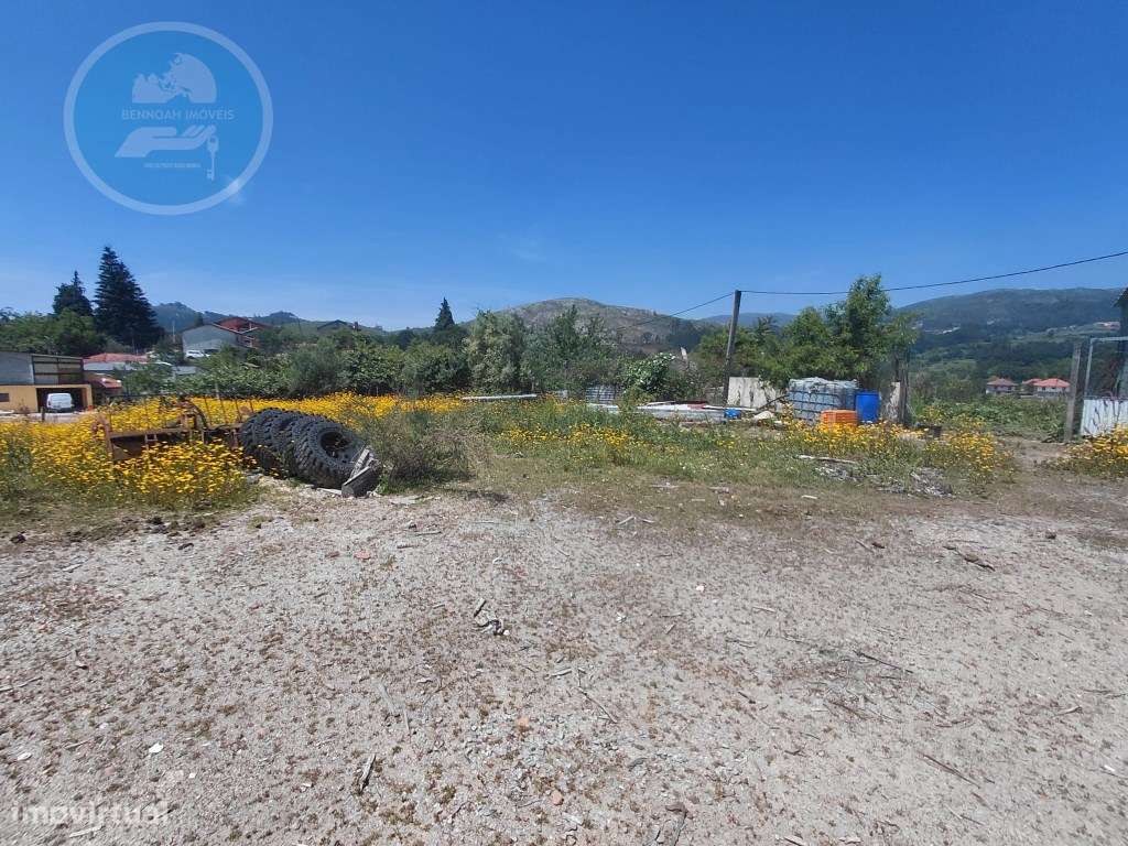Terreno Construtivo de 8.700 m² com Casa PréFabricada T2, Nascente ...-31