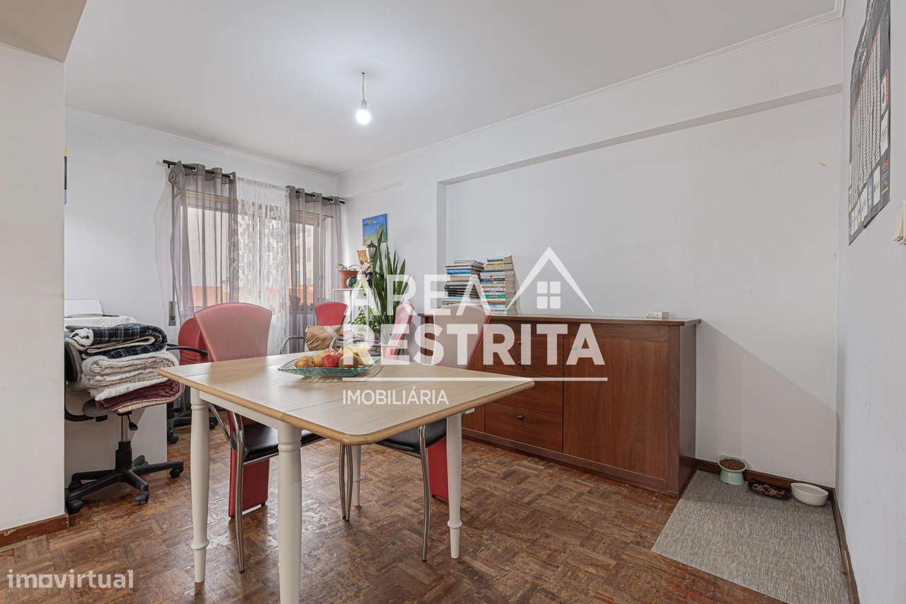 Apartamento T3 transformado em T2 no Seixal, Arrentela-19