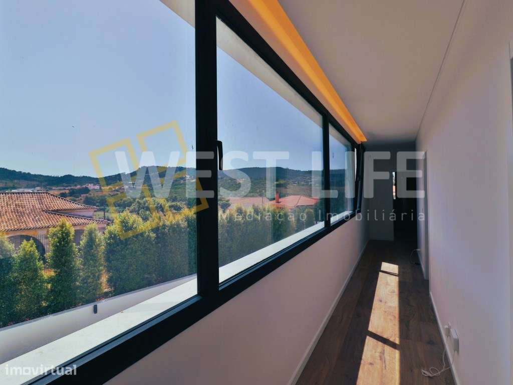 Moradia Térrea T4 com cave com vistas panorâmicas - localizada em B...-16