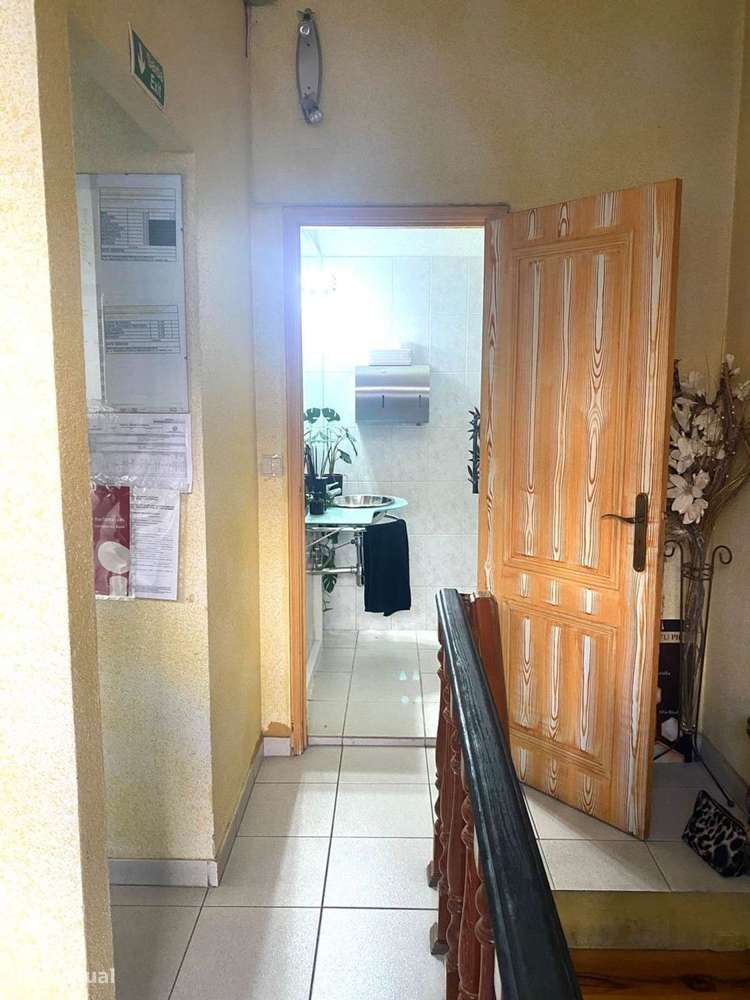 Loja Aranguês com garagem incluída-5