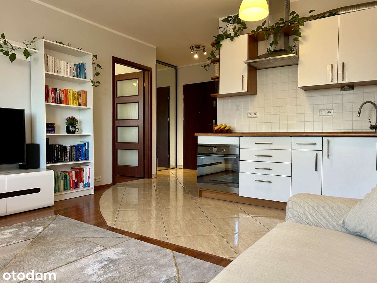 Centrum miasta, przestronne, 2 pokojowe z tarasem i miejscem w garażu-1