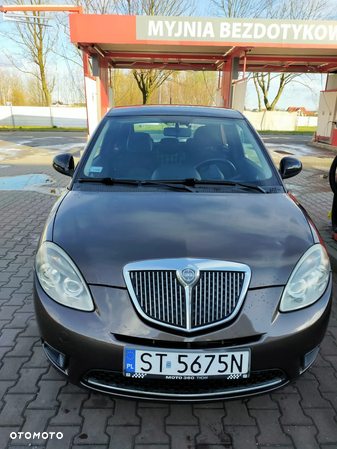 Lancia Ypsilon - 1